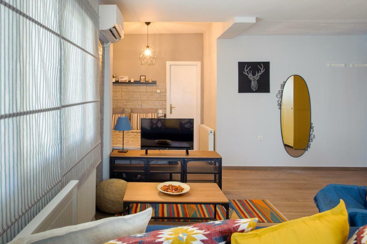 La Casa - Traditionally Elegant Apt 38M2 W Prk Grd Яніна Екстер'єр фото
